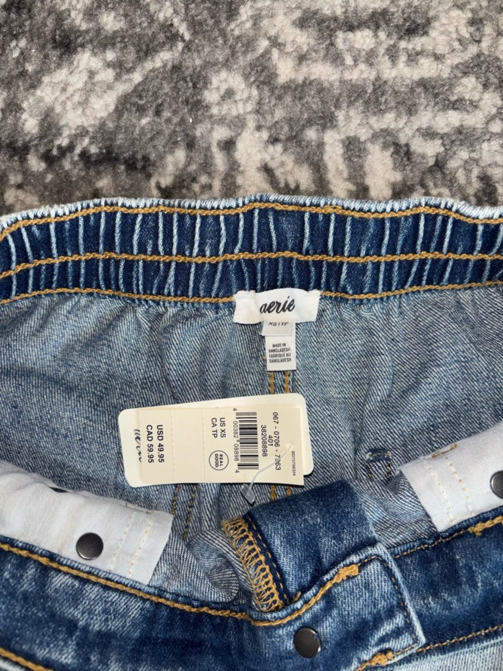 Aerie XS new with tags Light Wash Ripped Denim Shorts - Picture 3 of 4